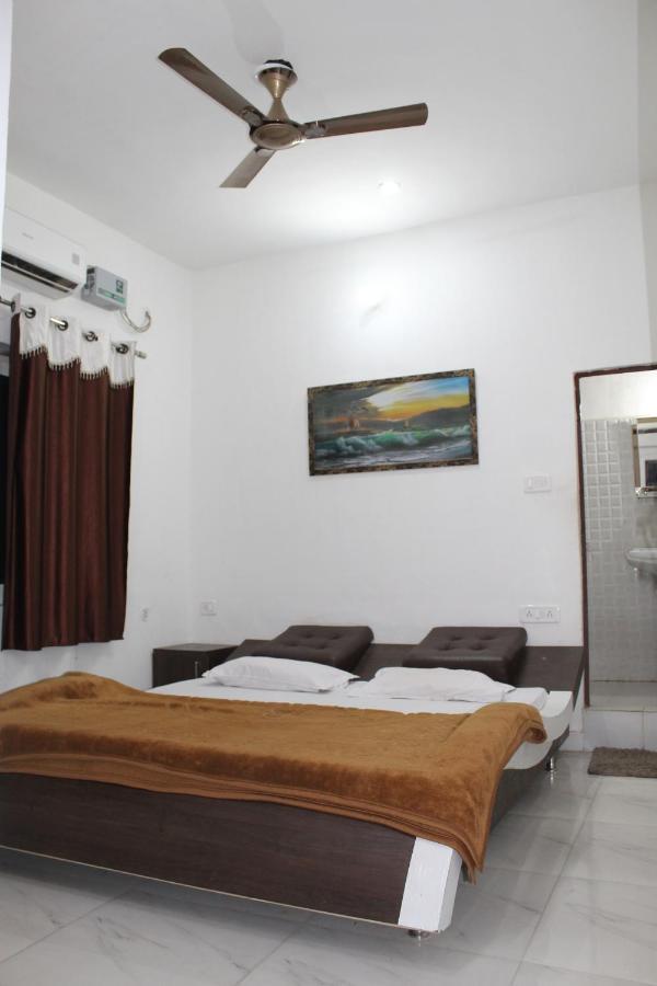 Sunset Backpackers Hostel Orchha Εξωτερικό φωτογραφία