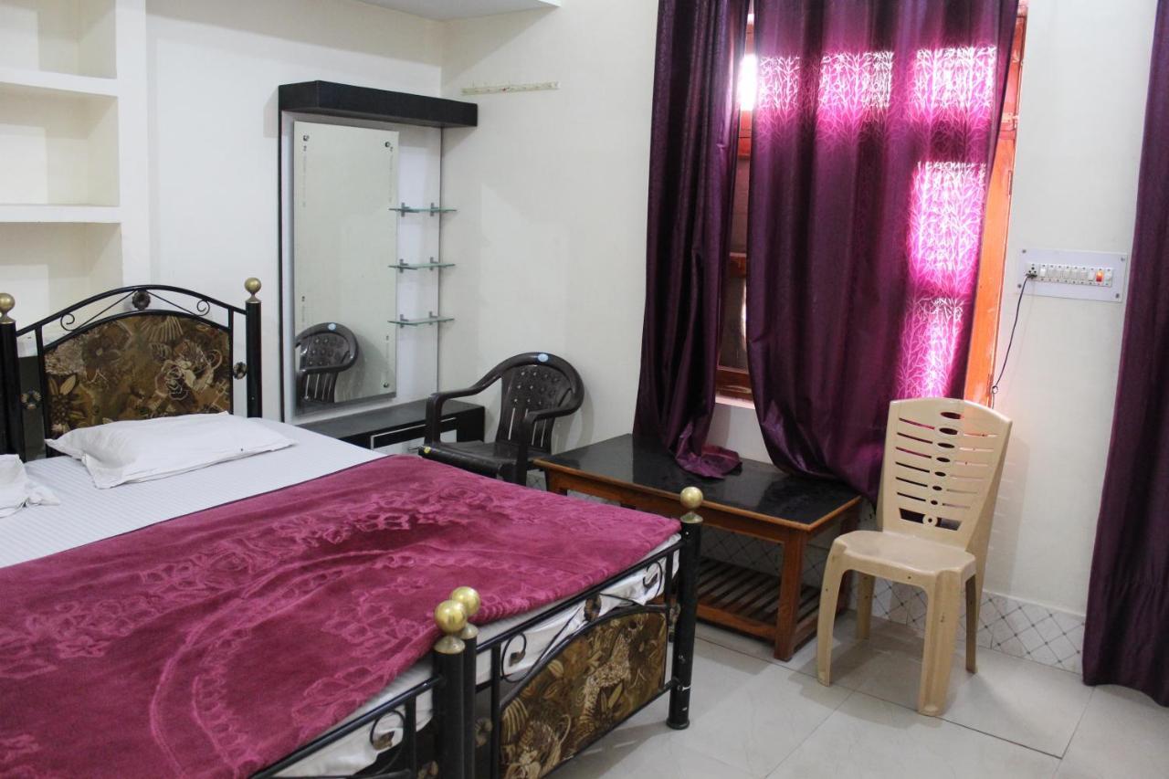 Sunset Backpackers Hostel Orchha Εξωτερικό φωτογραφία